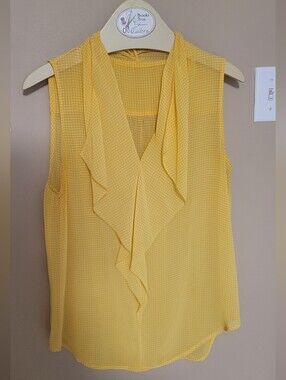 💜2 for $10💜 Bundle and save Yellow Sleeveless Ruffle V-Neck Top